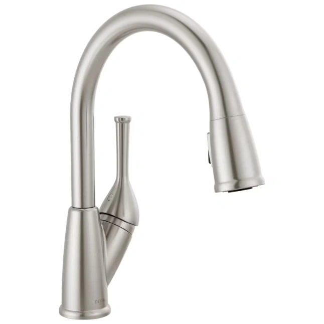 DELTA Classic Stainless Steel Single Handle Deck-mount Pull-down Kitchen Faucet with Sprayer